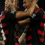 Flamengo derrota Ceará e coroa ano mágico com título Brasileiro
