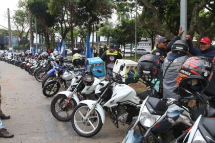 Governo cria grupo para debater direitos de entregadores por app