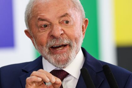 Lula diz esperar que Senado vote indicação de Messias ao STF em 2026