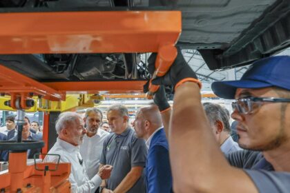 Lula: queda da pobreza está ligada à menor inflação e maiores salários