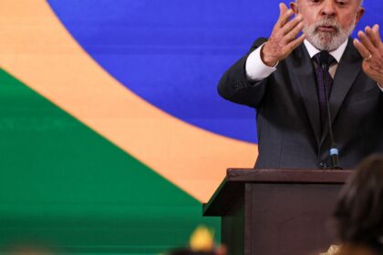 No Conselhão, Lula pede fim da escala 6x1 e ações contra o feminicídio