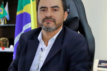 Nunes Marques derruba decisão que afastou governador do Tocantins