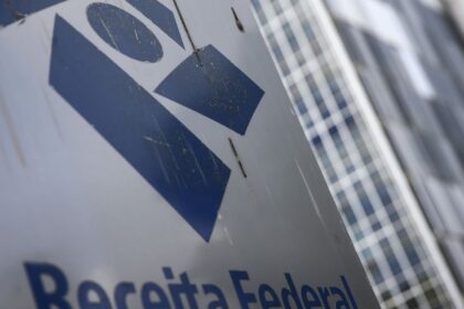 Receita alerta para falsas cobranças com nome e CPF do contribuinte