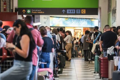 Ventos fortes afetam pelo menos 110 voos em Congonhas nesta quinta