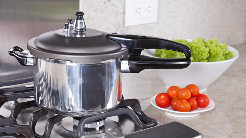 Fotografia de uma panela de pressão