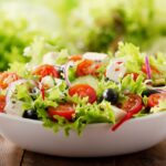 Armazenar verduras corretamente ajuda a manter frescor, sabor e evita desperdício