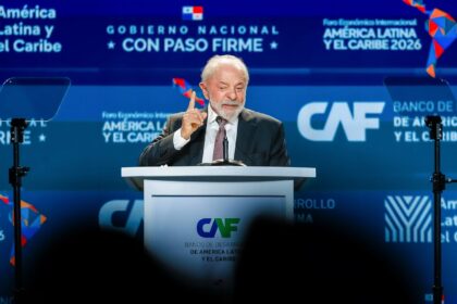 “Divididos, somos frágeis”, diz Lula ao defender integração na AL