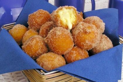 Do tradicional ao salgado: 5 receitas de bolinho de chuva