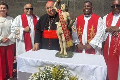 Imagem peregrina do padroeiro do Rio visita o Cristo Redentor