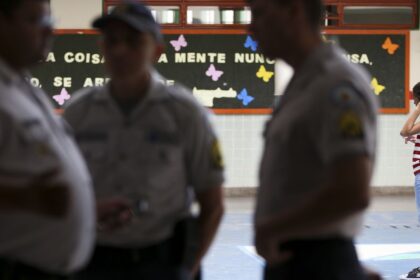 PGR dá aval a escolas cívico-militares paulistas, mas não a pagamentos