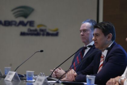 Venda de automóveis e comerciais leves cresce 2,58% em 2025