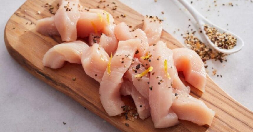 Como temperar frango em cortes variados