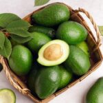 Imagem de vários abacates