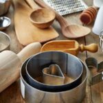 Utensílios versáteis economizam espaço e facilitam a rotina na cozinha