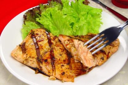 Jantar sofisticado preparado em 15 minutos com ingredientes simples e execução rápida