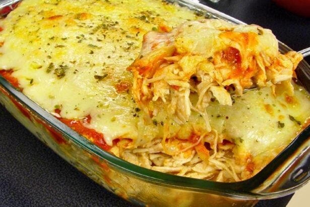 O que fazer com frango desfiado: 4 ideias além da coxinha