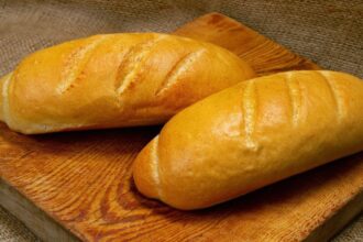 Pão amanhecido vira receita prática e econômica