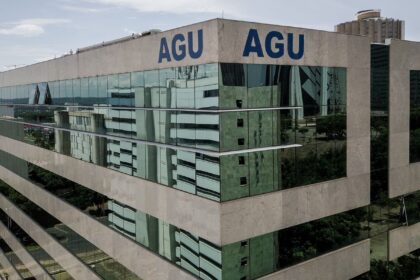 AGU defende que somente médicos podem realizar abortos legais