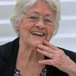 Adélia Prado recebe alta hospitalar e está em casa