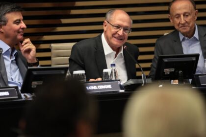 Alckmin diz que redução da jornada de trabalho é tendência mundial