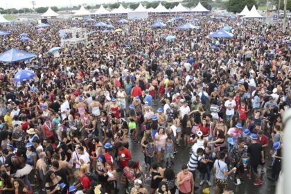 Carnaval requer prevenção de acidentes com rede elétrica, diz Abradee