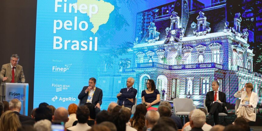 Finep pelo Brasil percorre 100 cidades em apoio à pesquisa e inovação