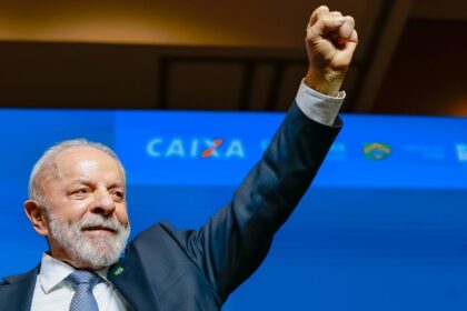 Lula critica Zema por não usar R$ 3,5 bi em obras de prevenção à chuva