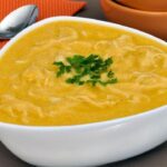 5 receitas de caldo de abóbora perfeitas para noites mais frias