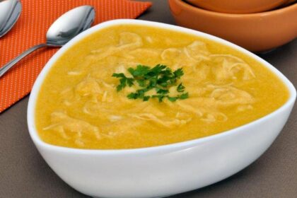 5 receitas de caldo de abóbora perfeitas para noites mais frias