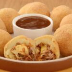 Bolinho de batata: 6 receitas deliciosas para servir como aperitivo