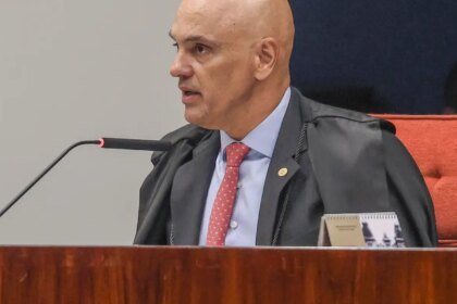 Alexandre de Moraes nega ter viajado em aviões de Vorcaro