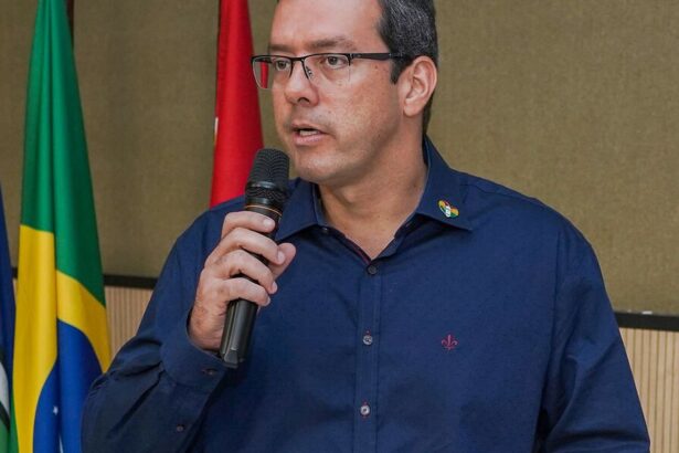 Após ser afastado pelo STF, prefeito de Macapá renuncia ao cargo