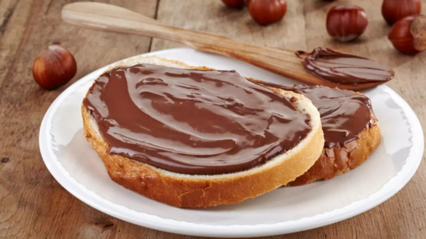 Nutella caseira cremosa e econômica, pronta em 30 minutos