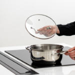 Cooktop pode quebrar? Entenda as causas e veja como evitar acidentes na cozinha