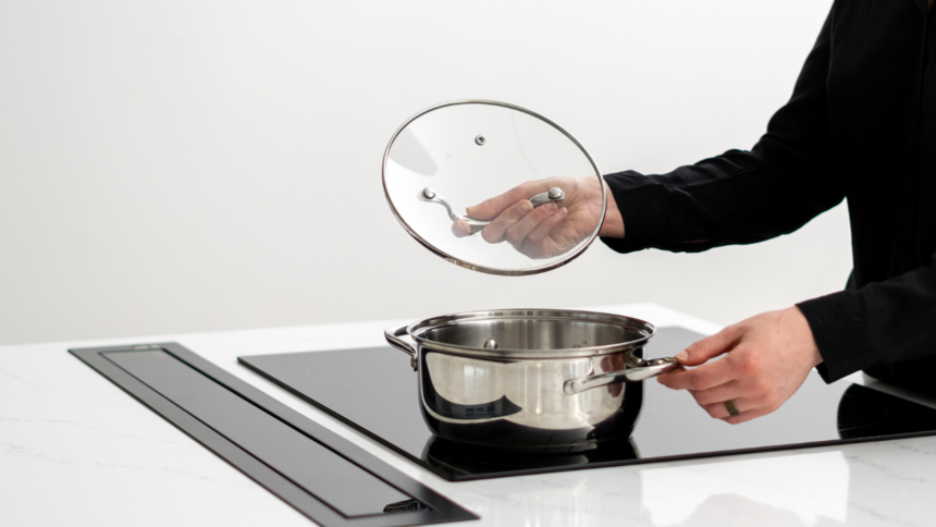 Cooktop pode quebrar? Entenda as causas e veja como evitar acidentes na cozinha