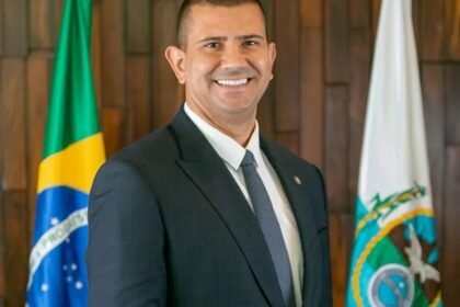 Douglas Ruas é eleito presidente da Alerj e será governador do Rio
