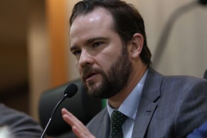 Fazenda pede que Receita Federal automatize declaração anual do IR
