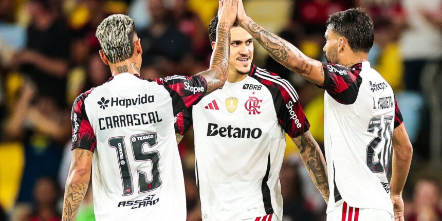 Flamengo atropela Madureira e disputa final do Carioca com Fluminense