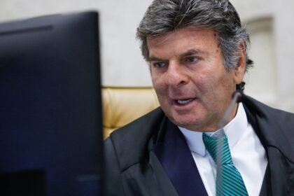 Fux vota pela prorrogação da CPMI do INSS; placar está 4 a 2