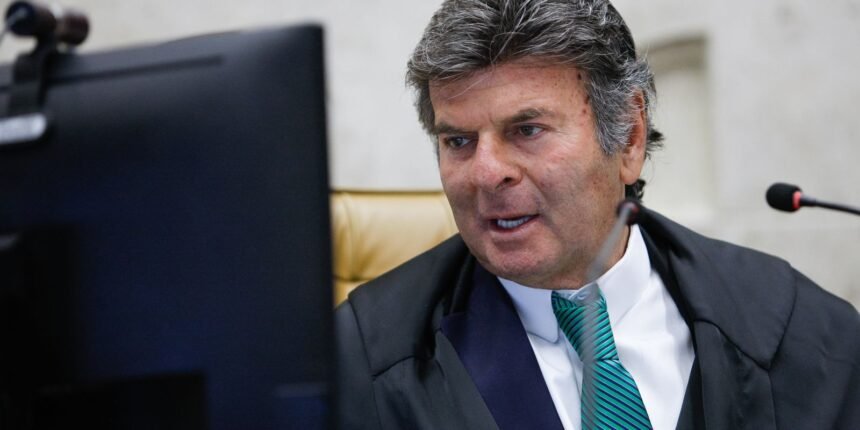 Fux vota pela prorrogação da CPMI do INSS; placar está 4 a 2