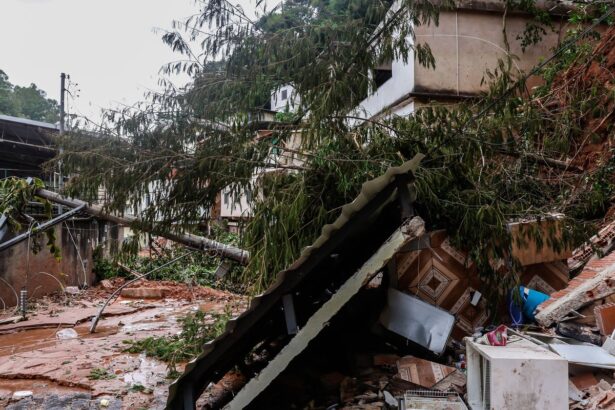 Lula assina MPs de apoio às vítimas das enchentes em Minas Gerais