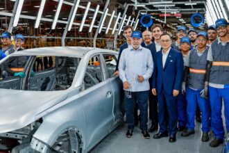 Lula diz que governo apresentará solução para famílias endividadas