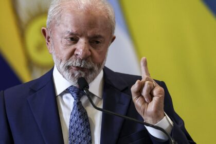 Lula faz apelo à paz, condena corrida armamentista e critica ONU