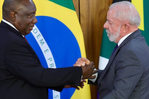 Lula: se a gente não preparar a defesa, qualquer dia alguém invade