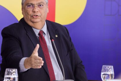 Moraes autoriza buscas da PF contra acusado de perseguir Flávio Dino