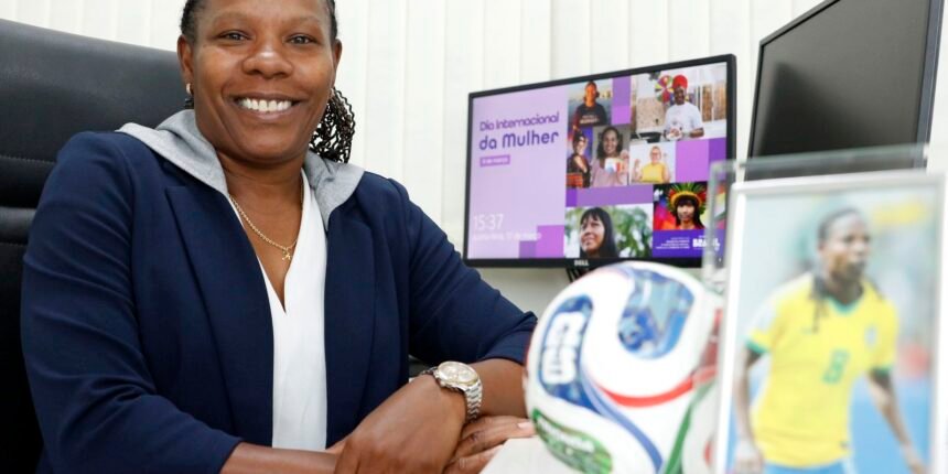 Mulheres no futebol: coragem e política pública confrontam preconceito