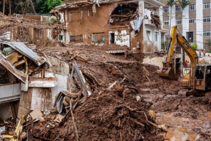 Sobe para 72 o número de mortos nas chuvas em Minas Gerais
