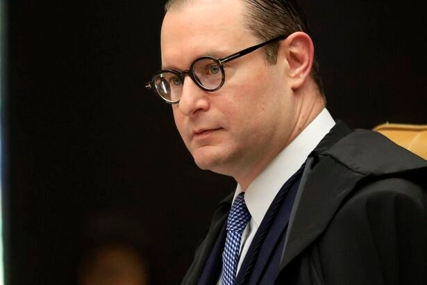 Zanin condena acusado de participar de trote misógino contra alunas