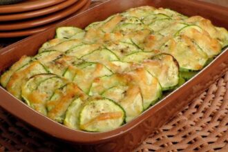 Abobrinha gratinada em rodelas: prato simples e delicioso para o dia a dia