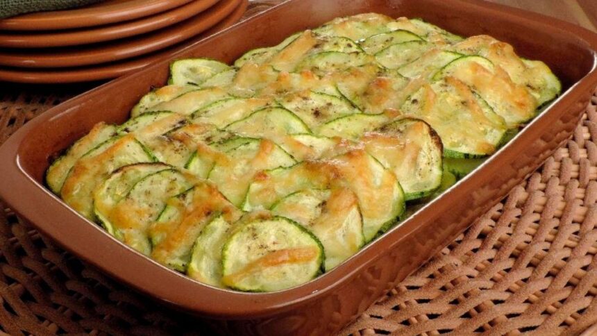 Abobrinha gratinada em rodelas: prato simples e delicioso para o dia a dia
